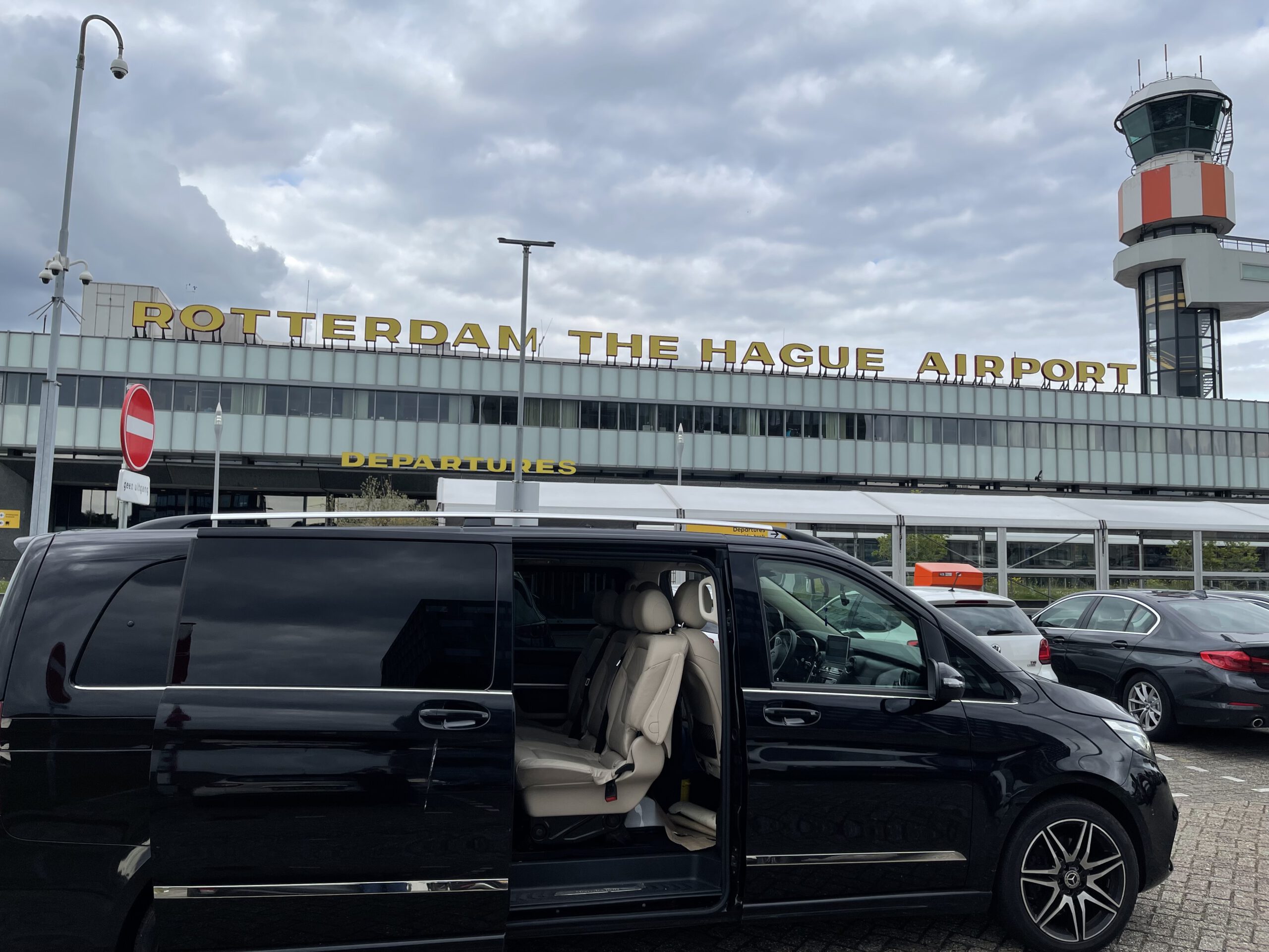 Taxi Rotterdam Airport Van Den Bosch!